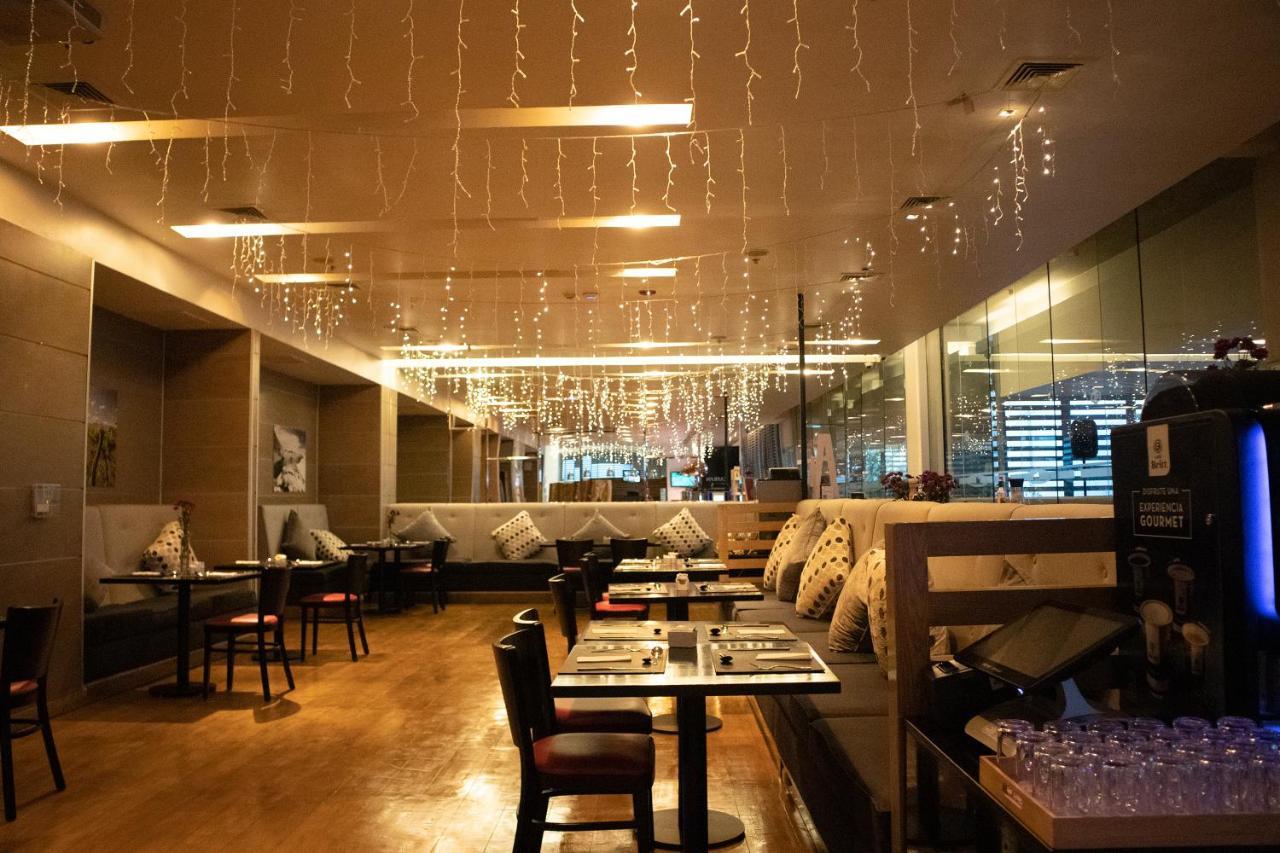 康塞普西翁佩特拉温德姆酒店 外观 照片 The interior of the restaurant